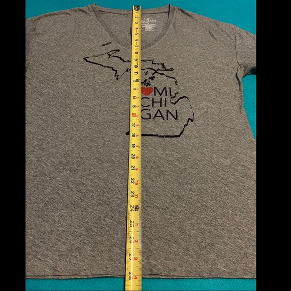 2 fun t shirts from Michigan - Picture 4 of 10